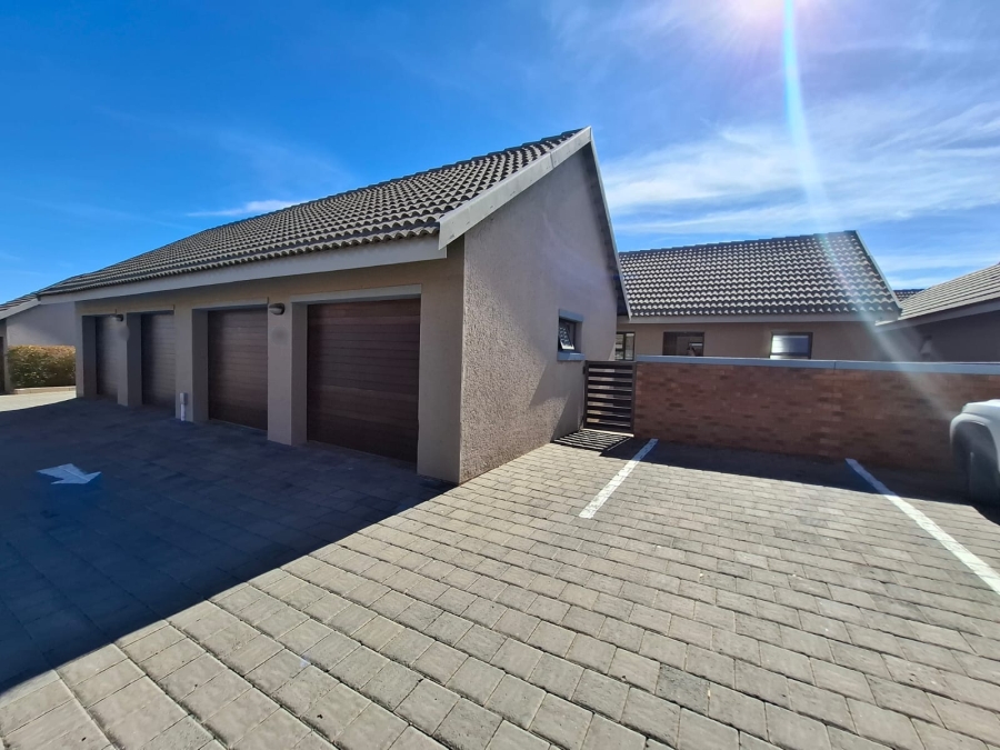 2 Bedroom Property for Sale in Heuwelsig Free State